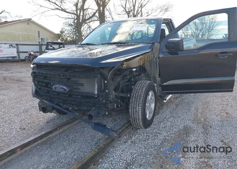 2023 Ford F-150 Xl z USA, uszkodzony, nr VIN 1FTMF1C58PKF26310